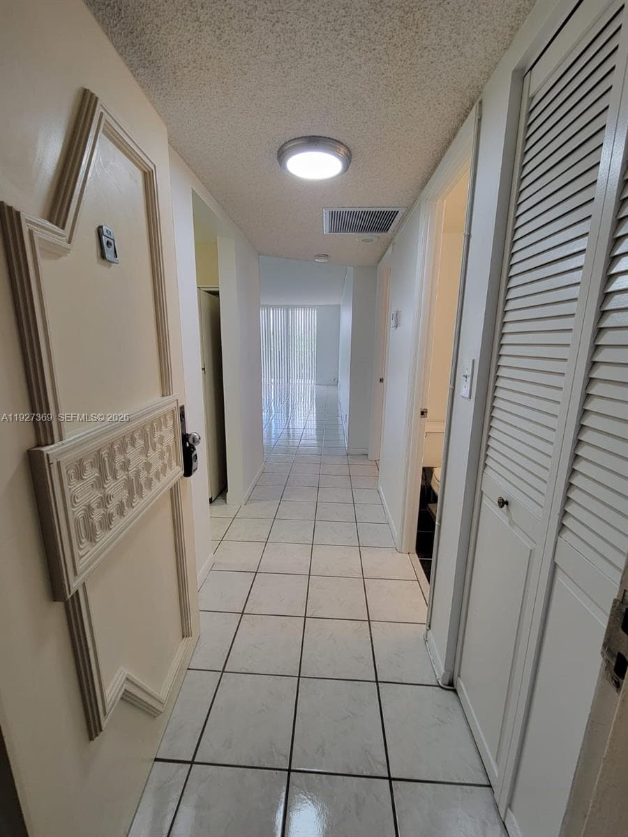 THE CLIPPER AT BISC COVE · #408 in Aventura - Photo 7