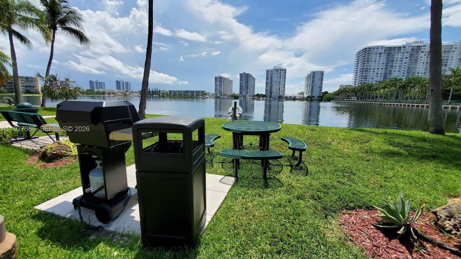 THE CLIPPER AT BISC COVE · #408 in Aventura - Photo 5