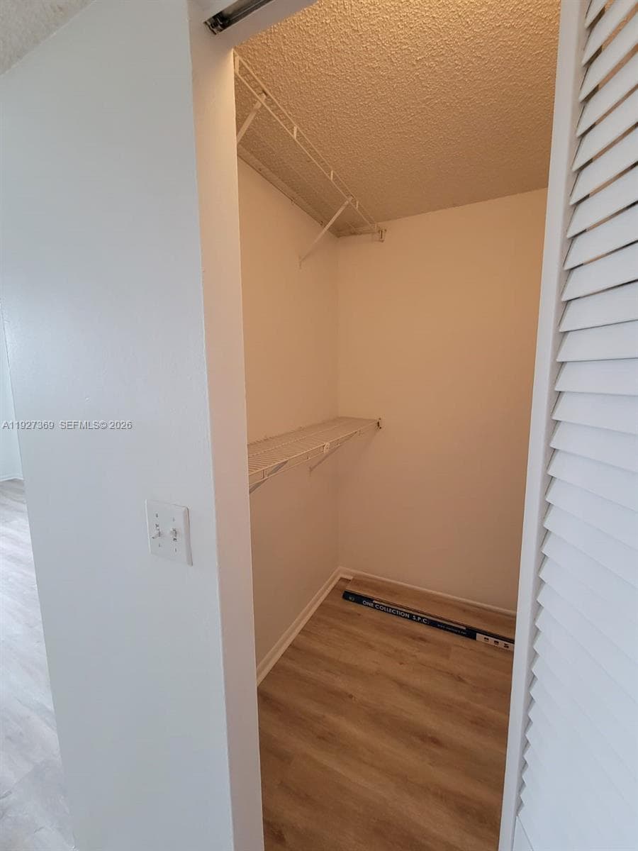 THE CLIPPER AT BISC COVE · #408 in Aventura - Photo 24