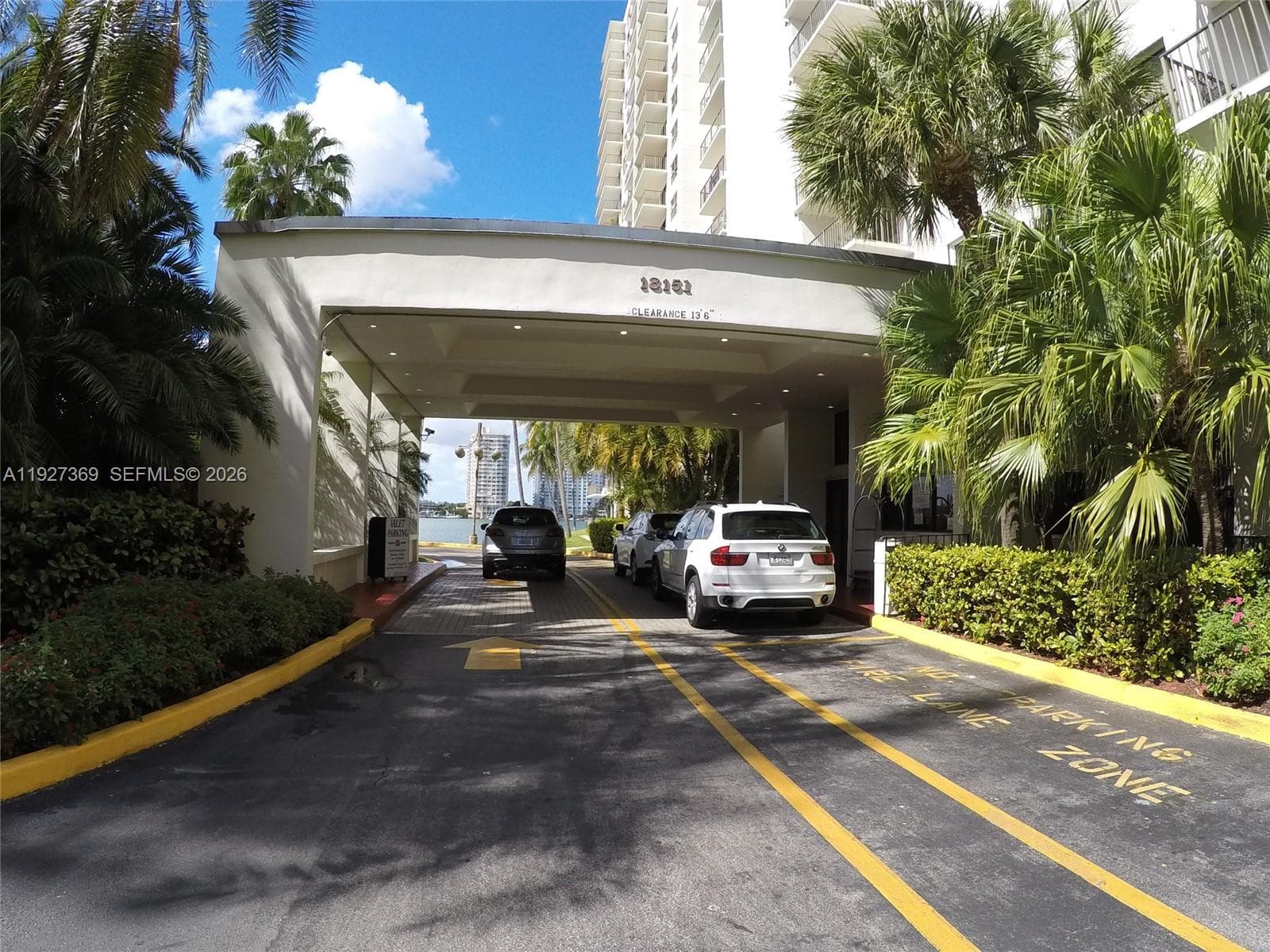 THE CLIPPER AT BISC COVE · #408 in Aventura - Photo 37