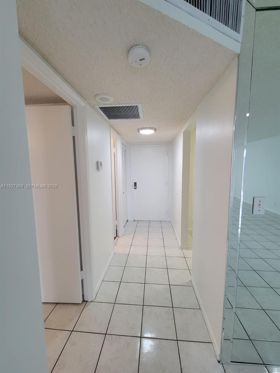 THE CLIPPER AT BISC COVE · #408 in Aventura - Photo 8
