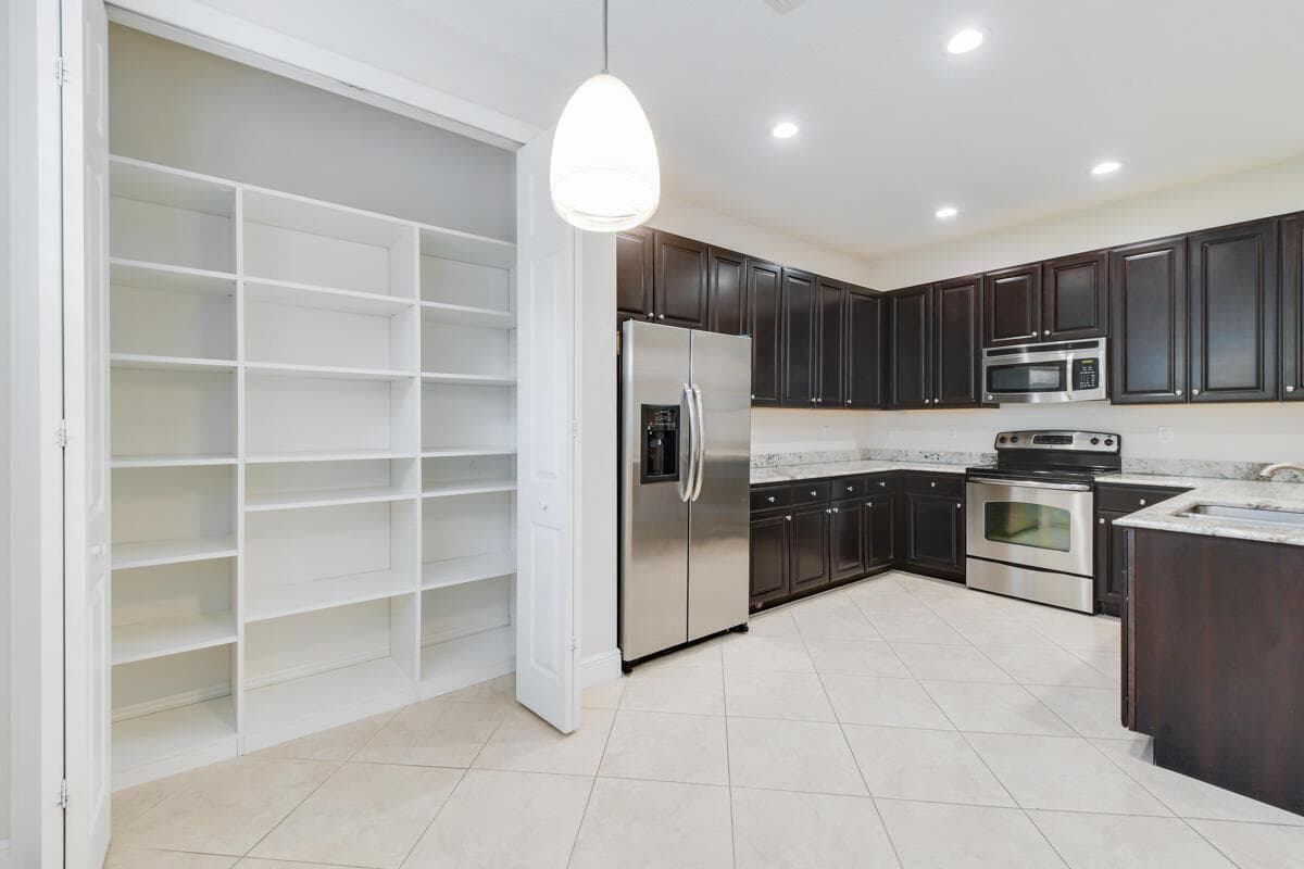 Open Modern Kitchen & Breakfast Area