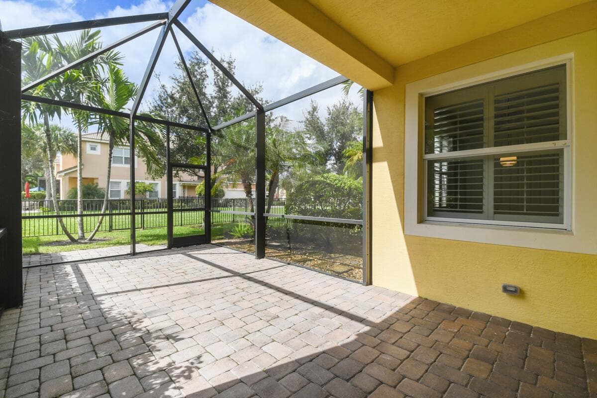 Screened-n Patio/Lanai