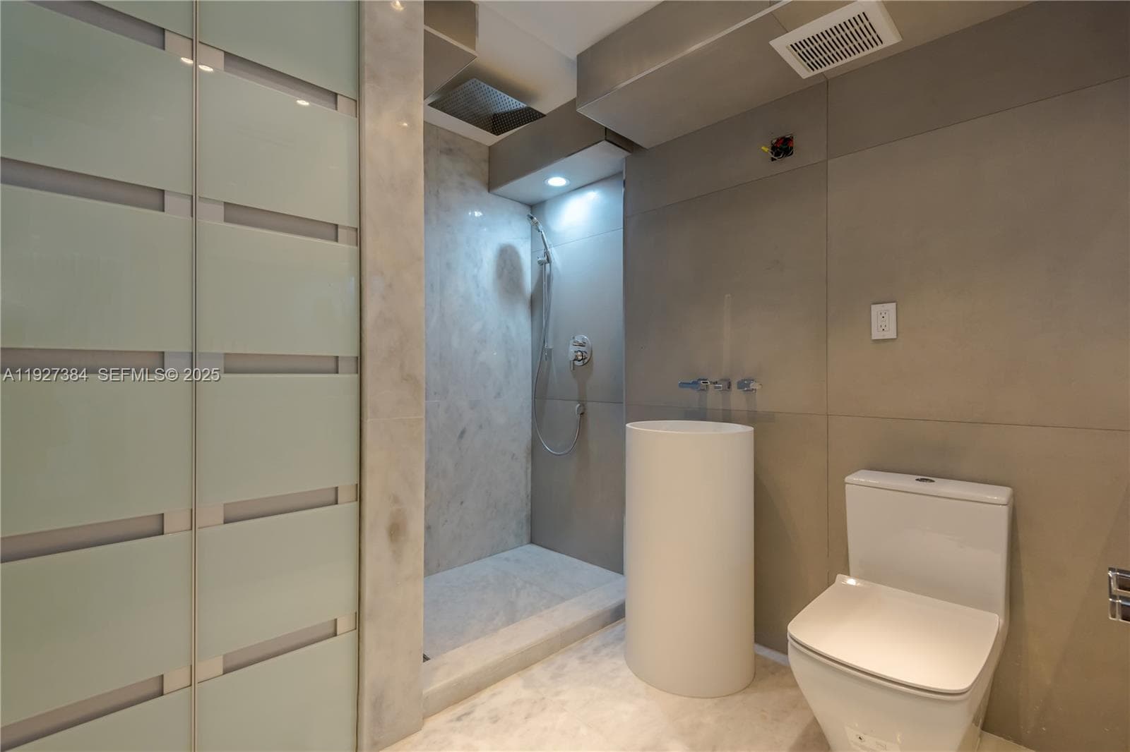MAR DEL PLATA CONDO · #304 in Miami Beach - Photo 12