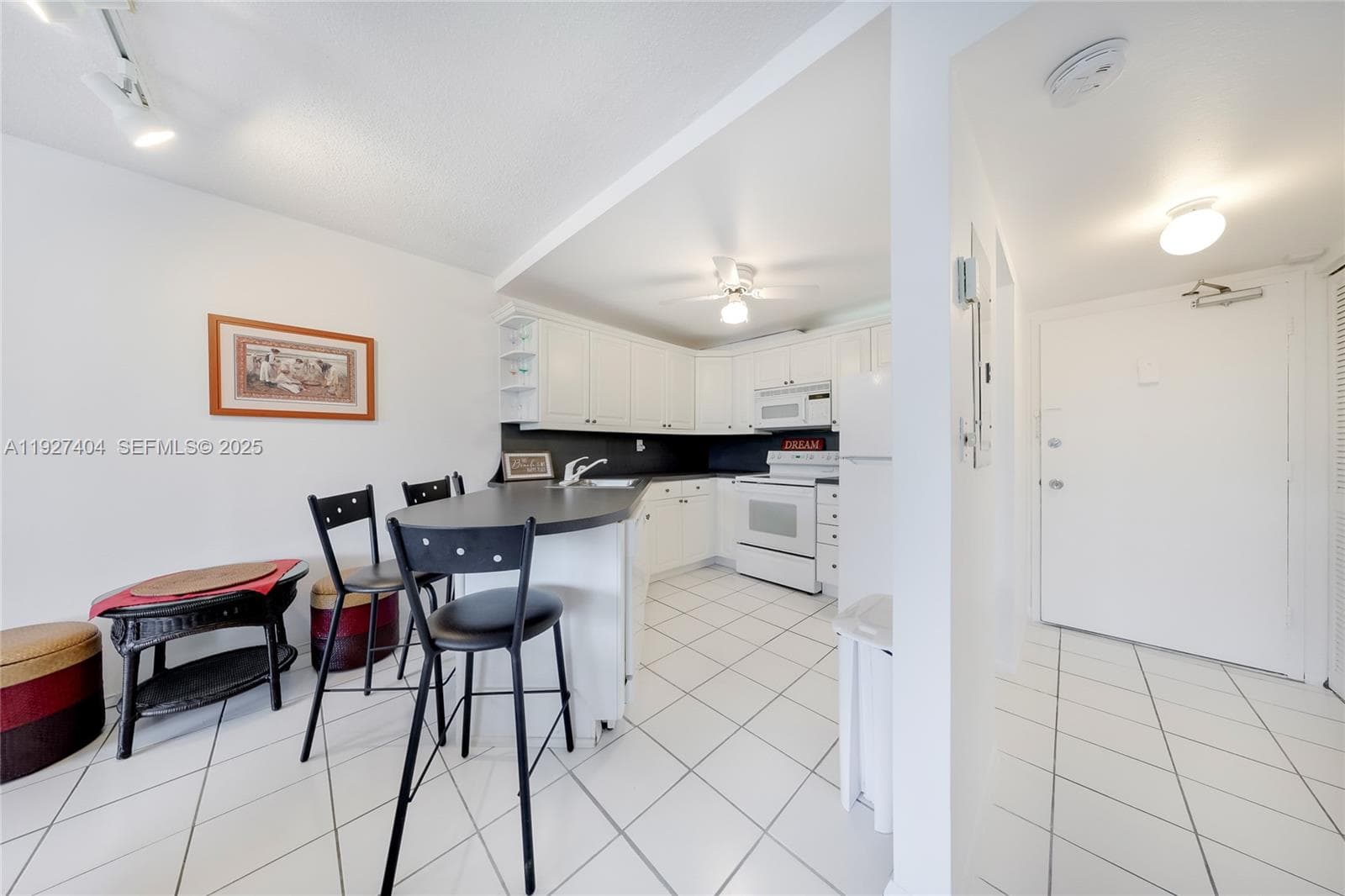 ROYAL ATLANTIC CONDO · #224 in Miami Beach - Photo 4