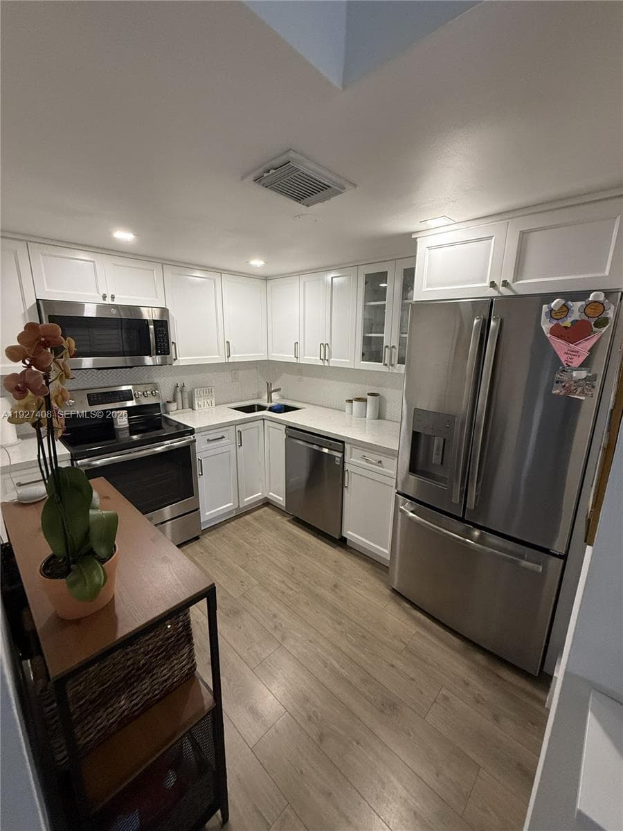 Palm Crest Villas · #208 in Miami - Photo 7