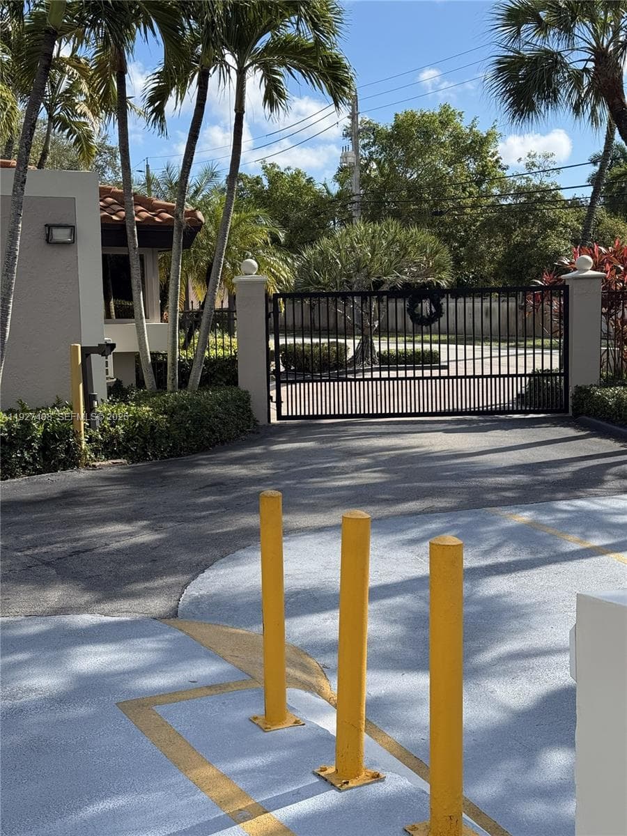 Palm Crest Villas · #208 in Miami - Photo 24