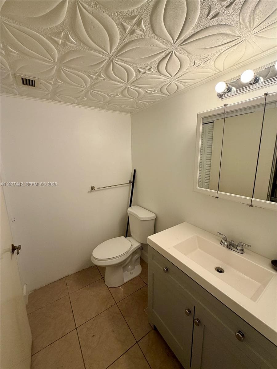 Plaza Towers South · #1405 in Hallandale Beach - Photo 20