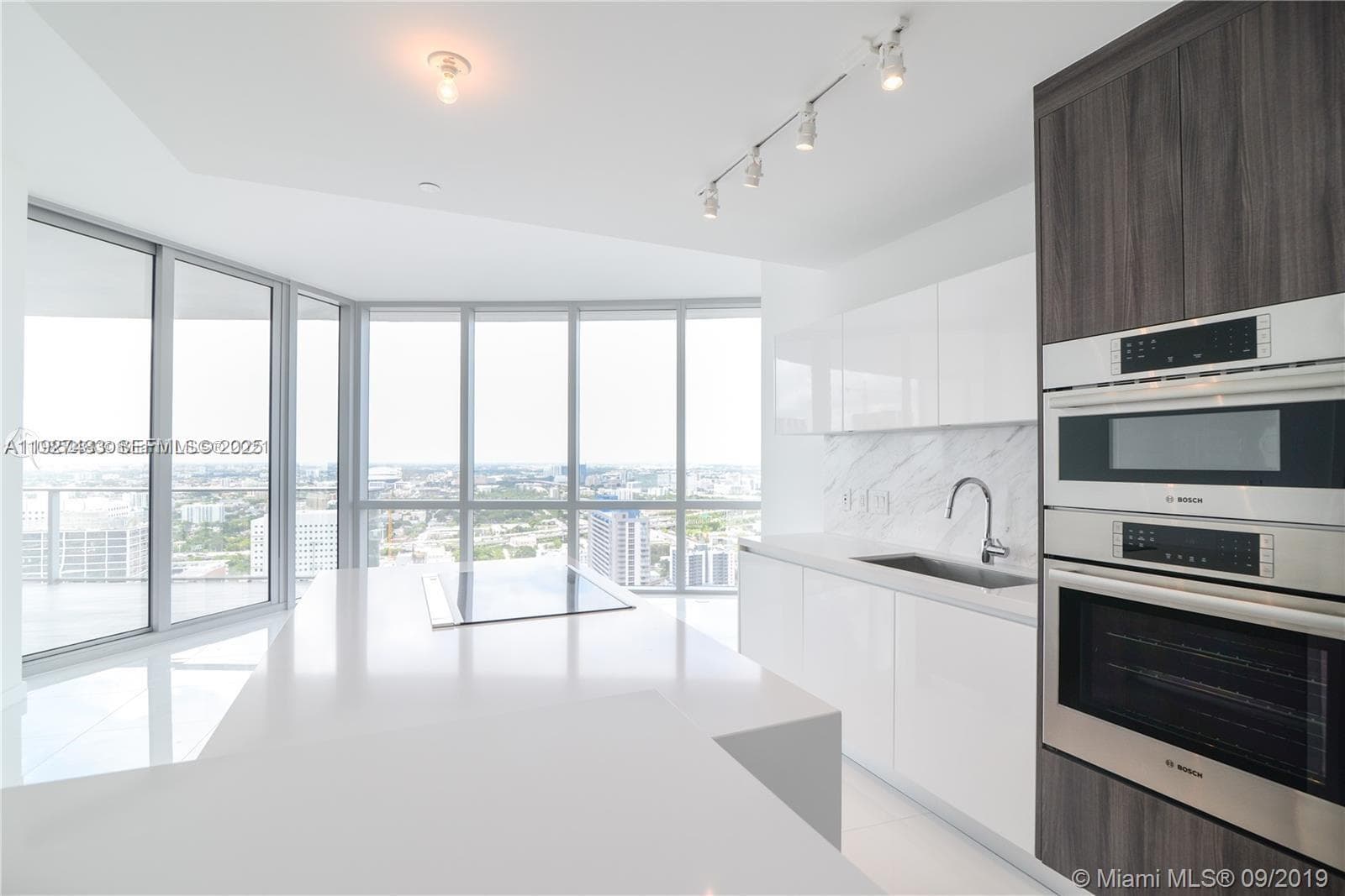Paramount Miami Worldcenter · #4110 in Miami - Photo 3
