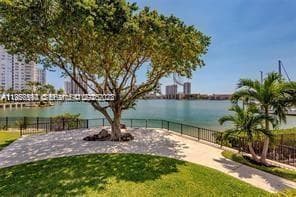 COMMODORE PLAZA CONDO · #2006 in Aventura - Photo 5
