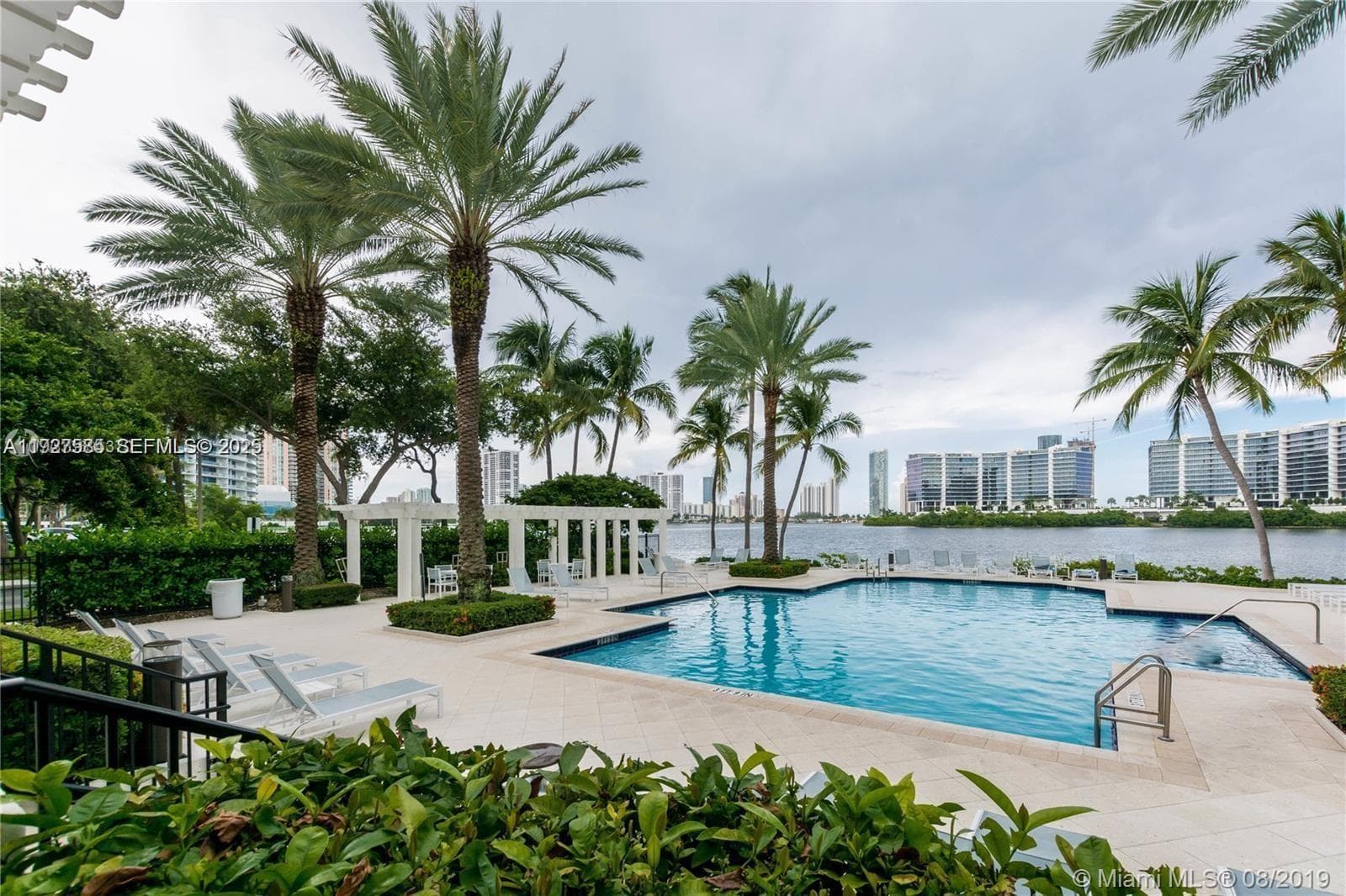 VILLAGE BY THE BAY CONDO · #5306 in Aventura - Photo 24