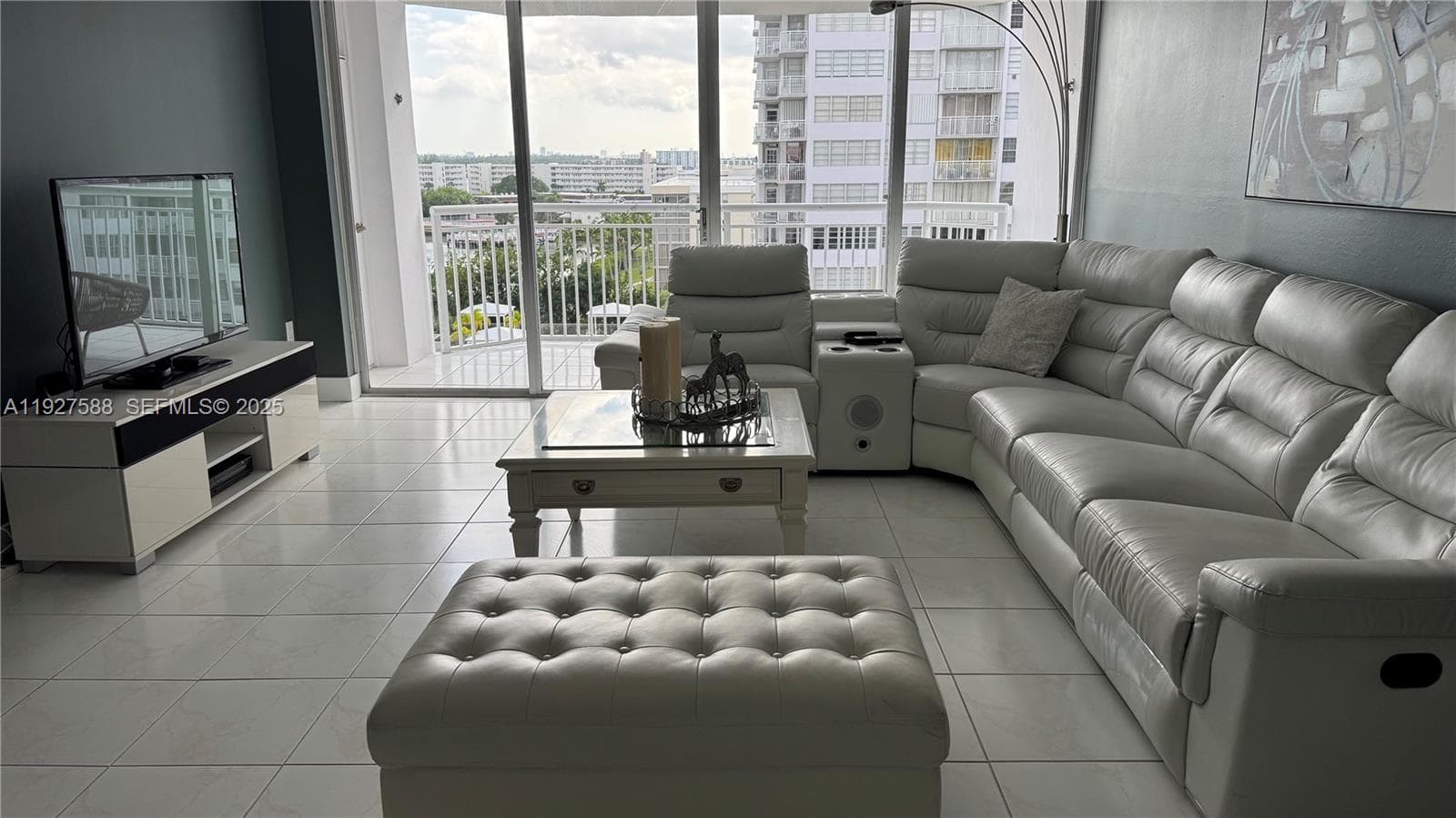 DEL PRADO MARINA · #704 in Aventura - Photo 12