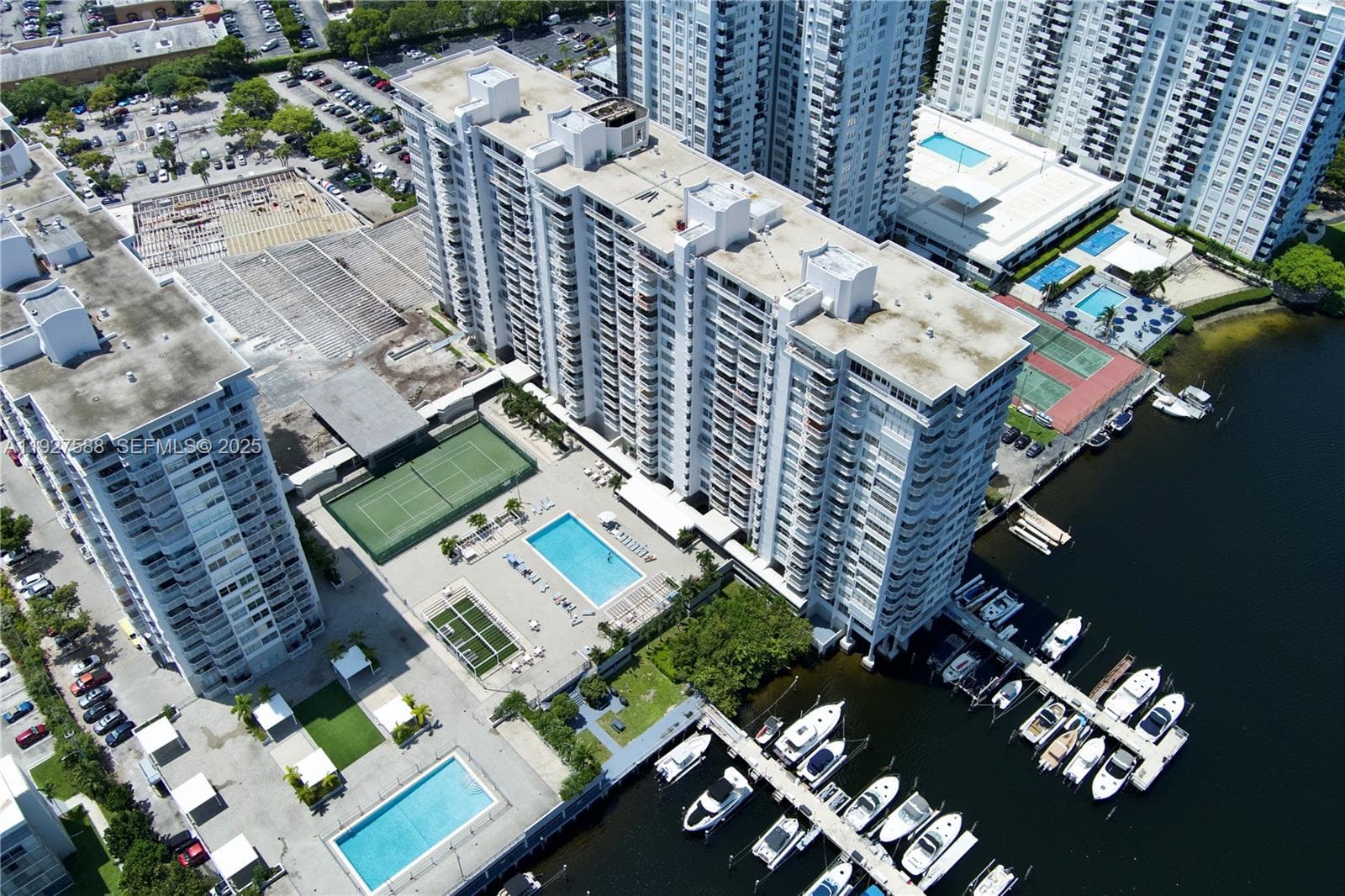 DEL PRADO MARINA · #704 in Aventura - Photo 36