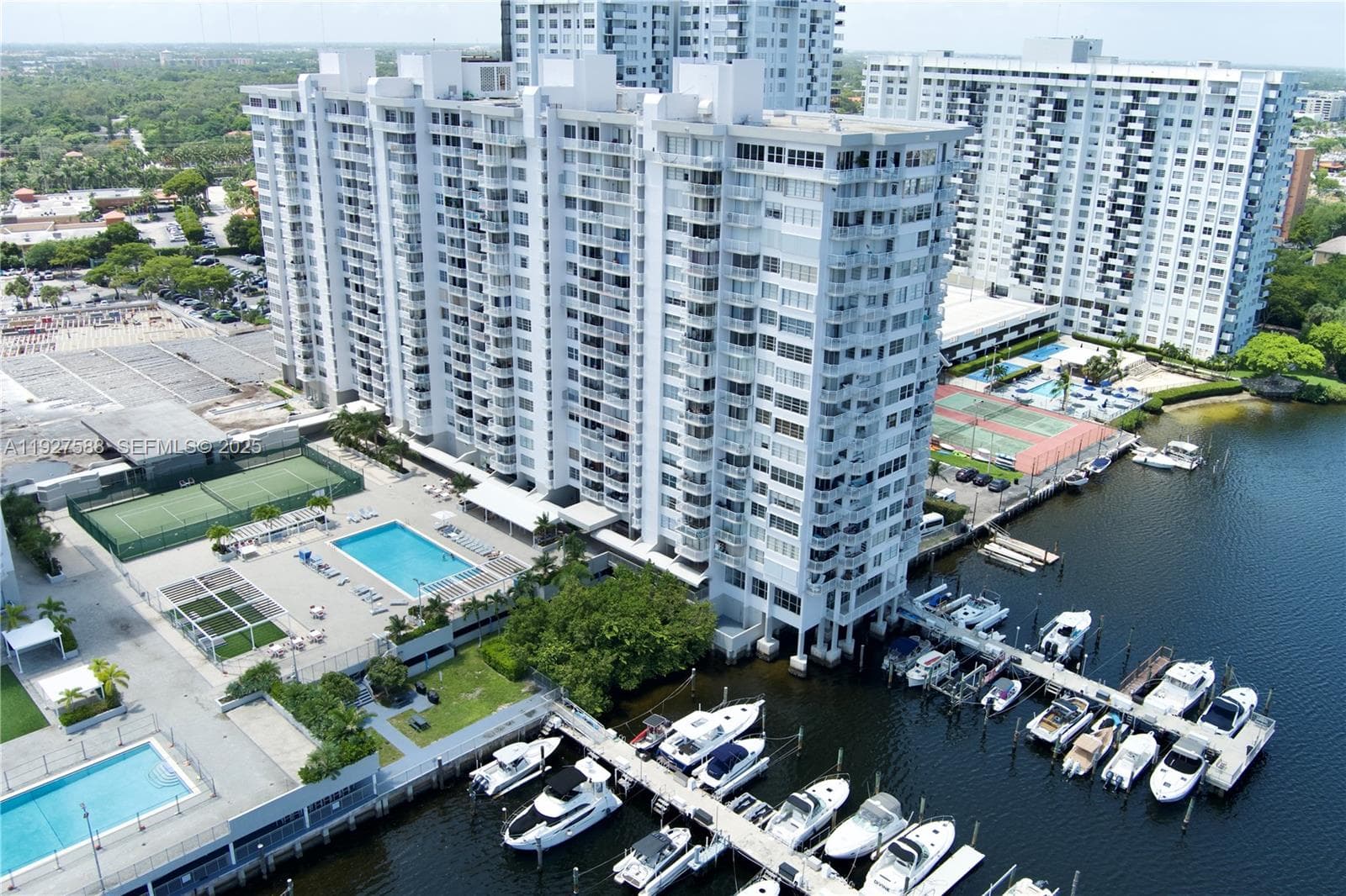 DEL PRADO MARINA · #704 in Aventura - Photo 32