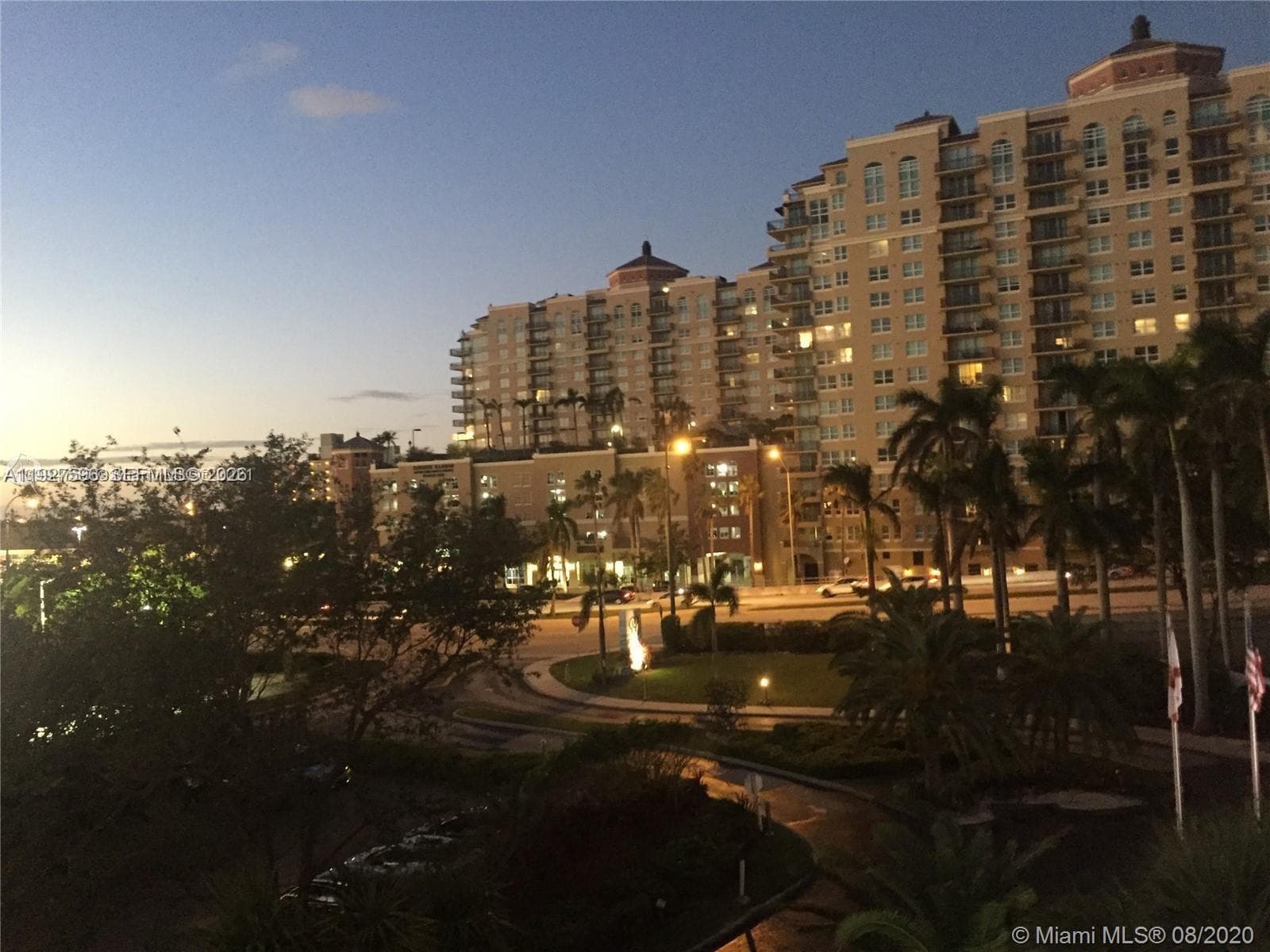 Gallery · #311 in Fort Lauderdale - Photo 14