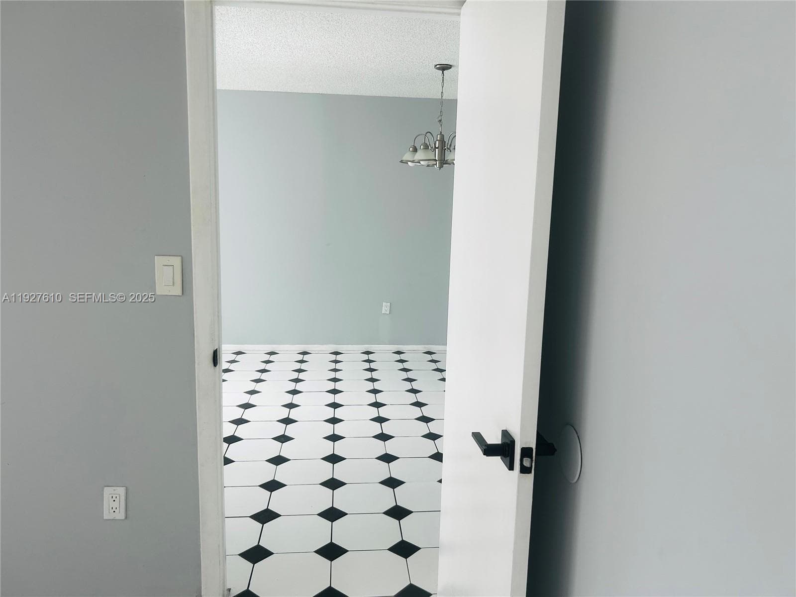 WEST BAY GARDENS CONDO · #415 in Miami Beach - Photo 6