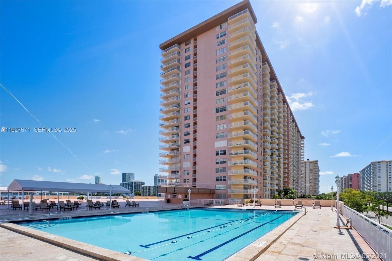 WINSTON TOWERS 200 · #2115 in Sunny Isles Beach - Photo 28