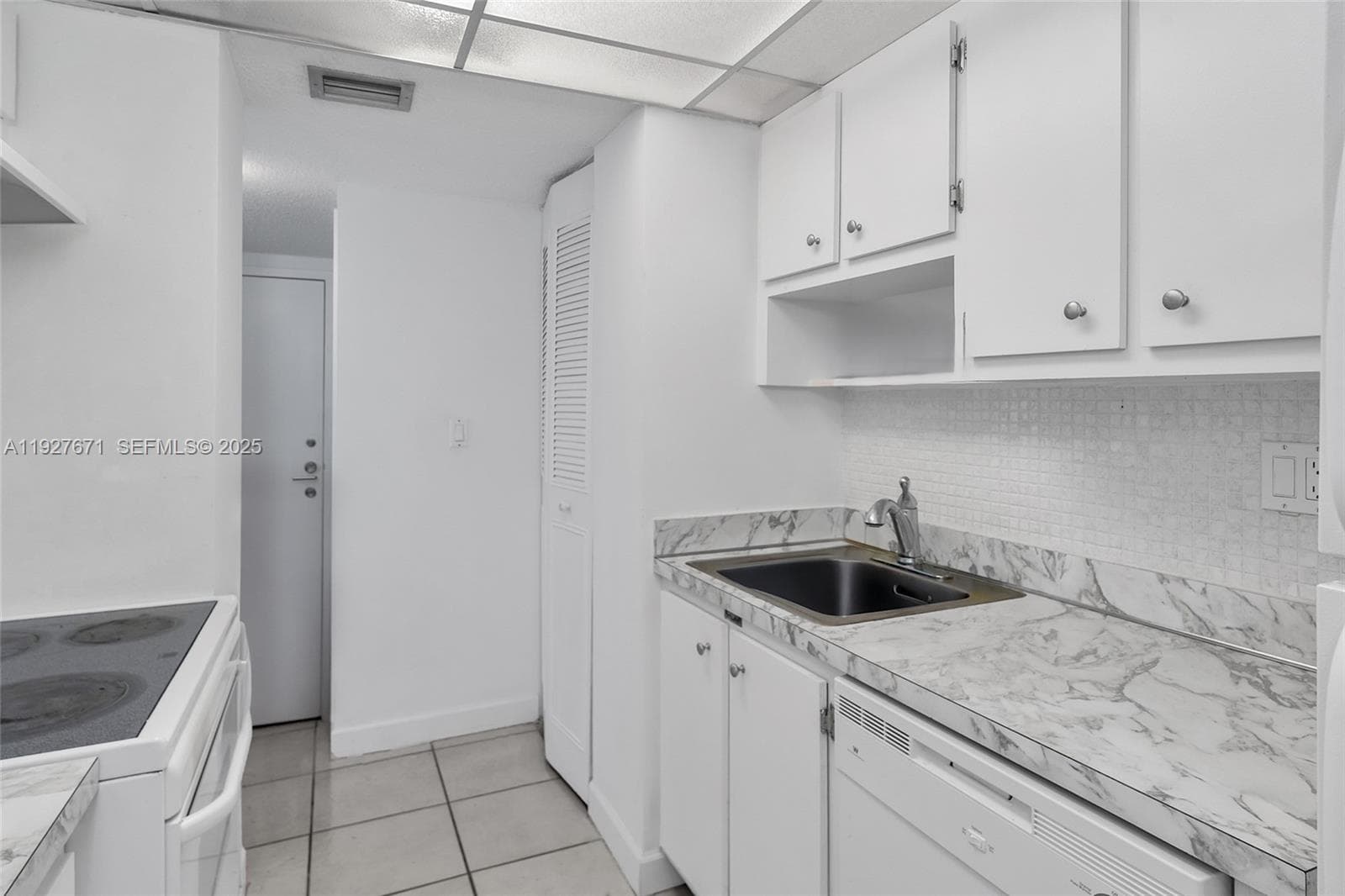 WINSTON TOWERS 200 · #2115 in Sunny Isles Beach - Photo 19