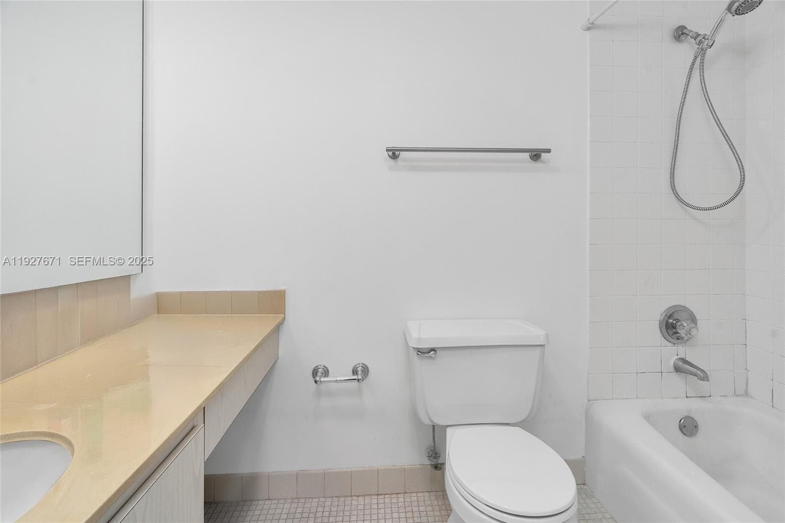 WINSTON TOWERS 200 · #2115 in Sunny Isles Beach - Photo 21