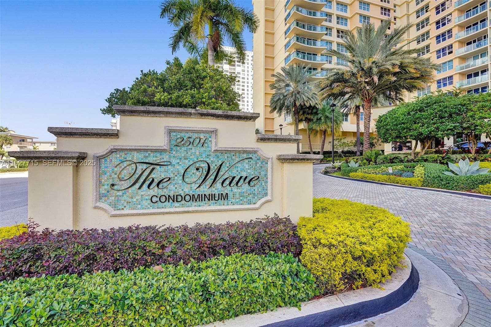 WAVE CONDO · #L17 (available Dec 9) in Hollywood - Photo 28