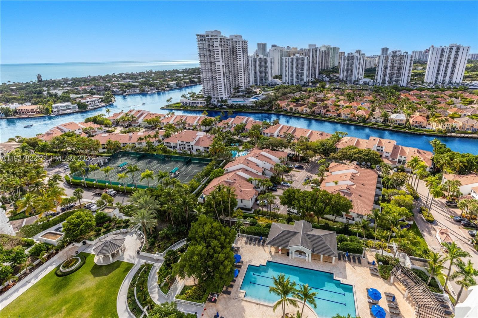 SOUTH TOWER AT THE POINT · #2310 in Aventura - Photo 30