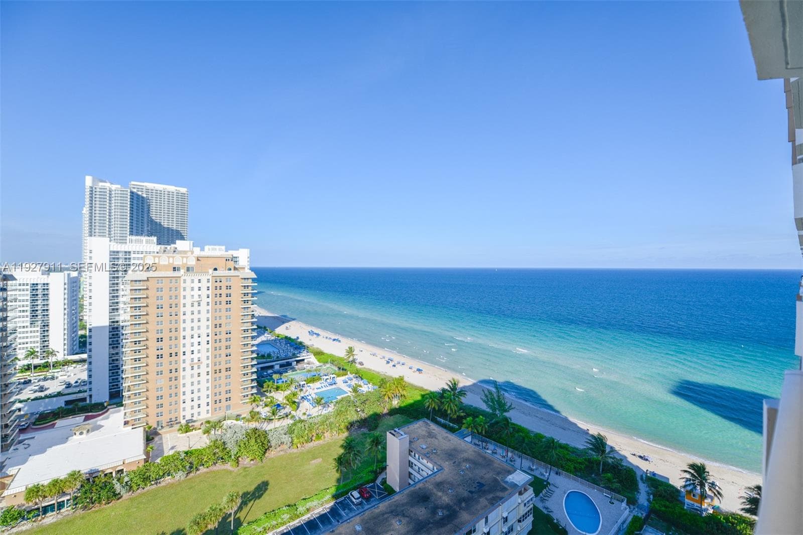 HEMISPHERES CONDO · #20D in Hallandale Beach - Photo 1