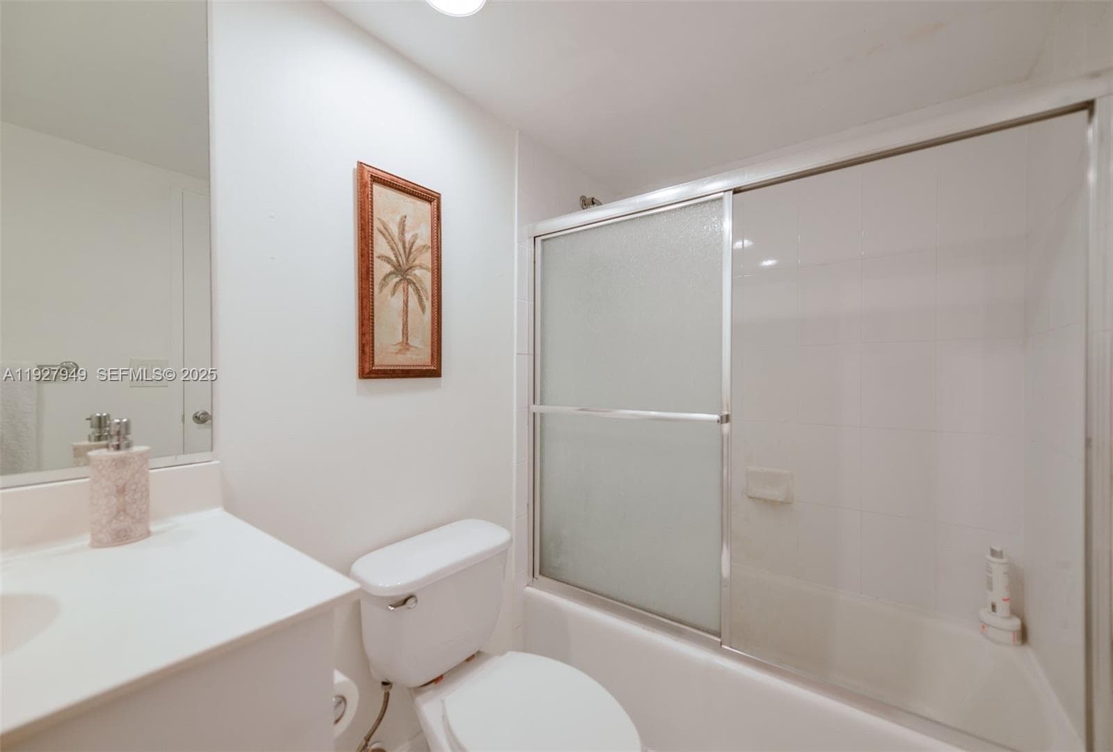 RESIDENCES ON HOLLYWOOD B · #514 in Hollywood - Photo 17