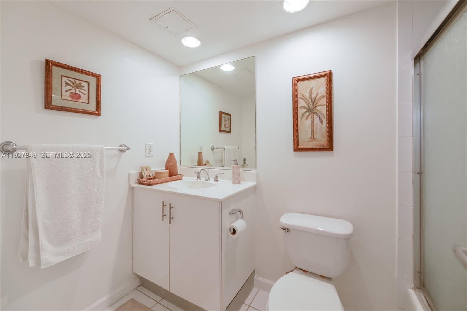 RESIDENCES ON HOLLYWOOD B · #514 in Hollywood - Photo 16