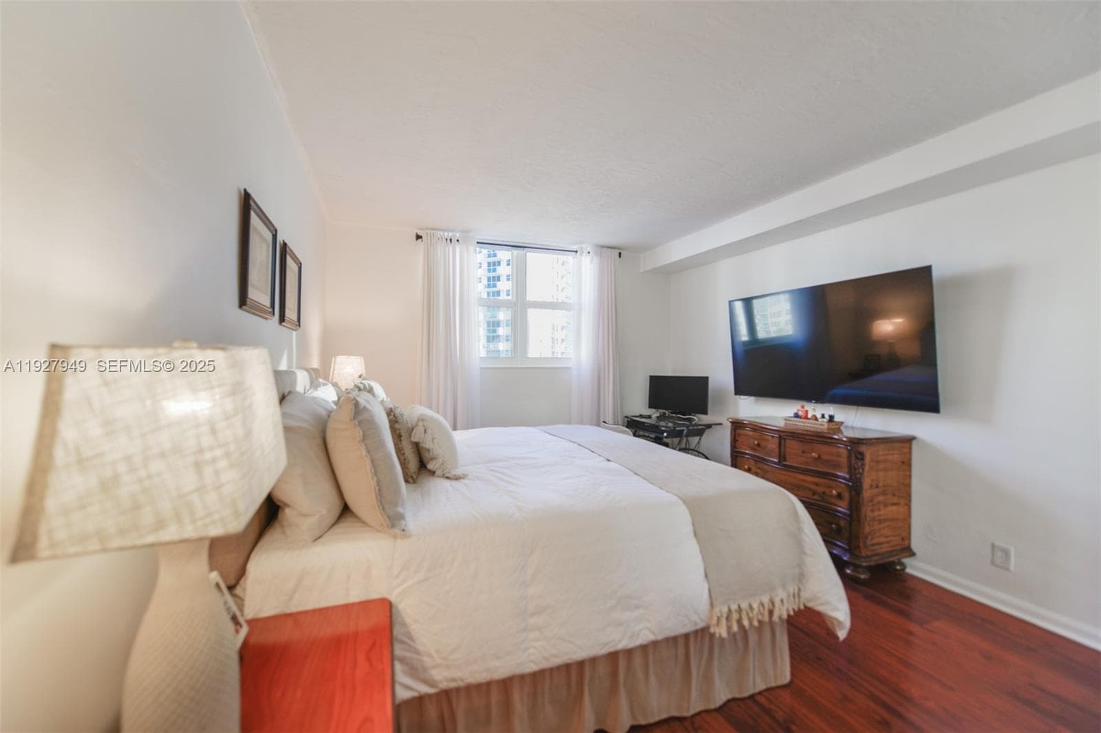 RESIDENCES ON HOLLYWOOD B · #514 in Hollywood - Photo 12