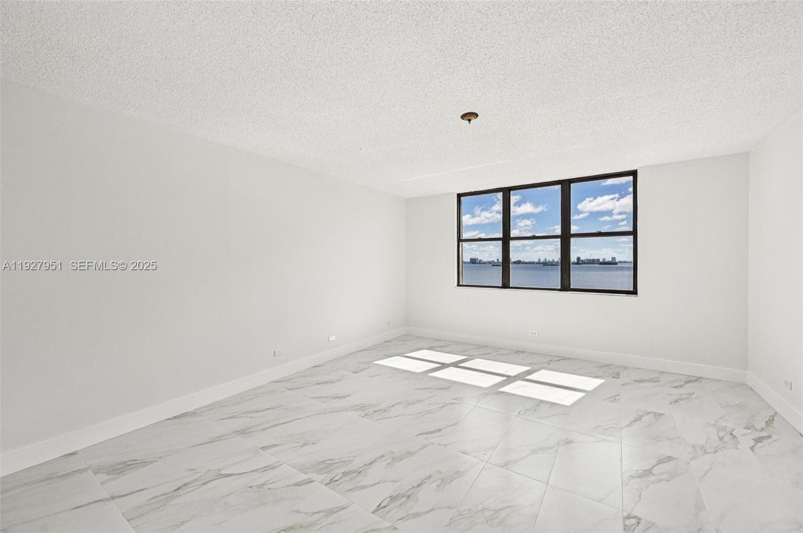CRICKET CLUB CONDO · #1004 in Miami - Photo 27