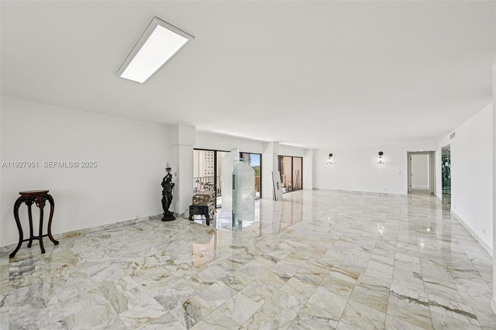 CRICKET CLUB CONDO · #1004 in Miami - Photo 10