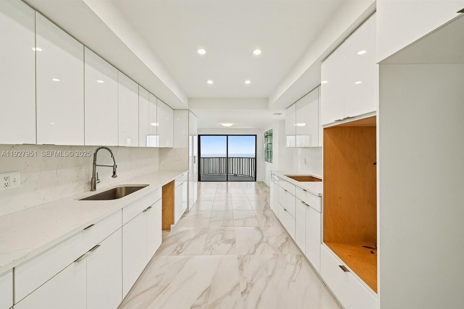 CRICKET CLUB CONDO · #1004 in Miami - Photo 14