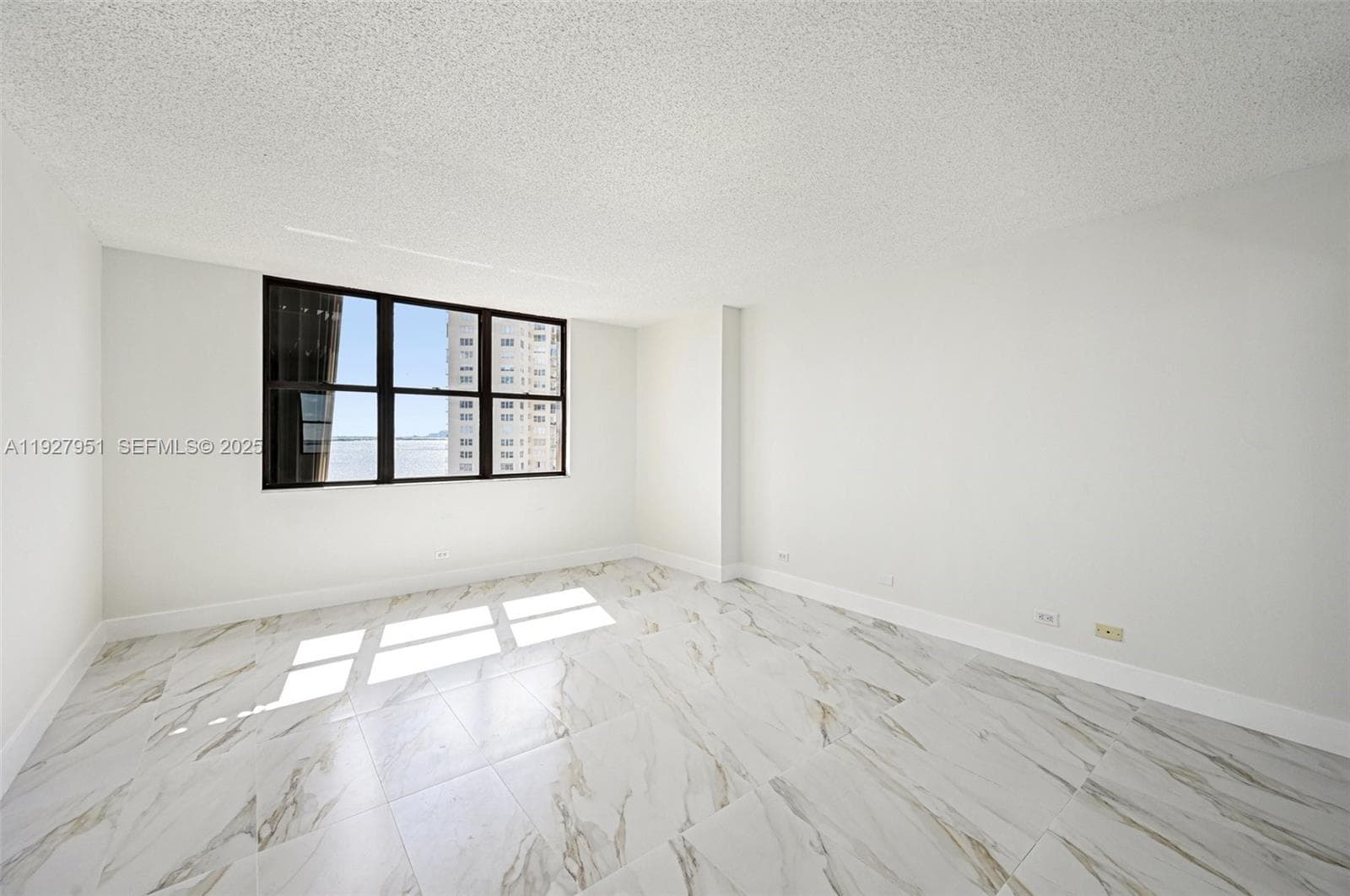 CRICKET CLUB CONDO · #1004 in Miami - Photo 18