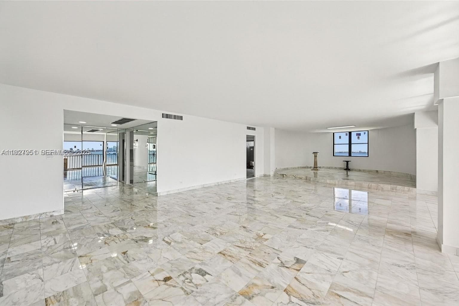 CRICKET CLUB CONDO · #1004 in Miami - Photo 11