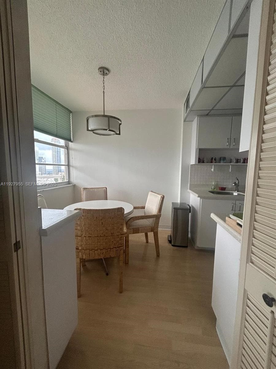 WINSTON TOWERS 200 · #1820 in Sunny Isles Beach - Photo 2