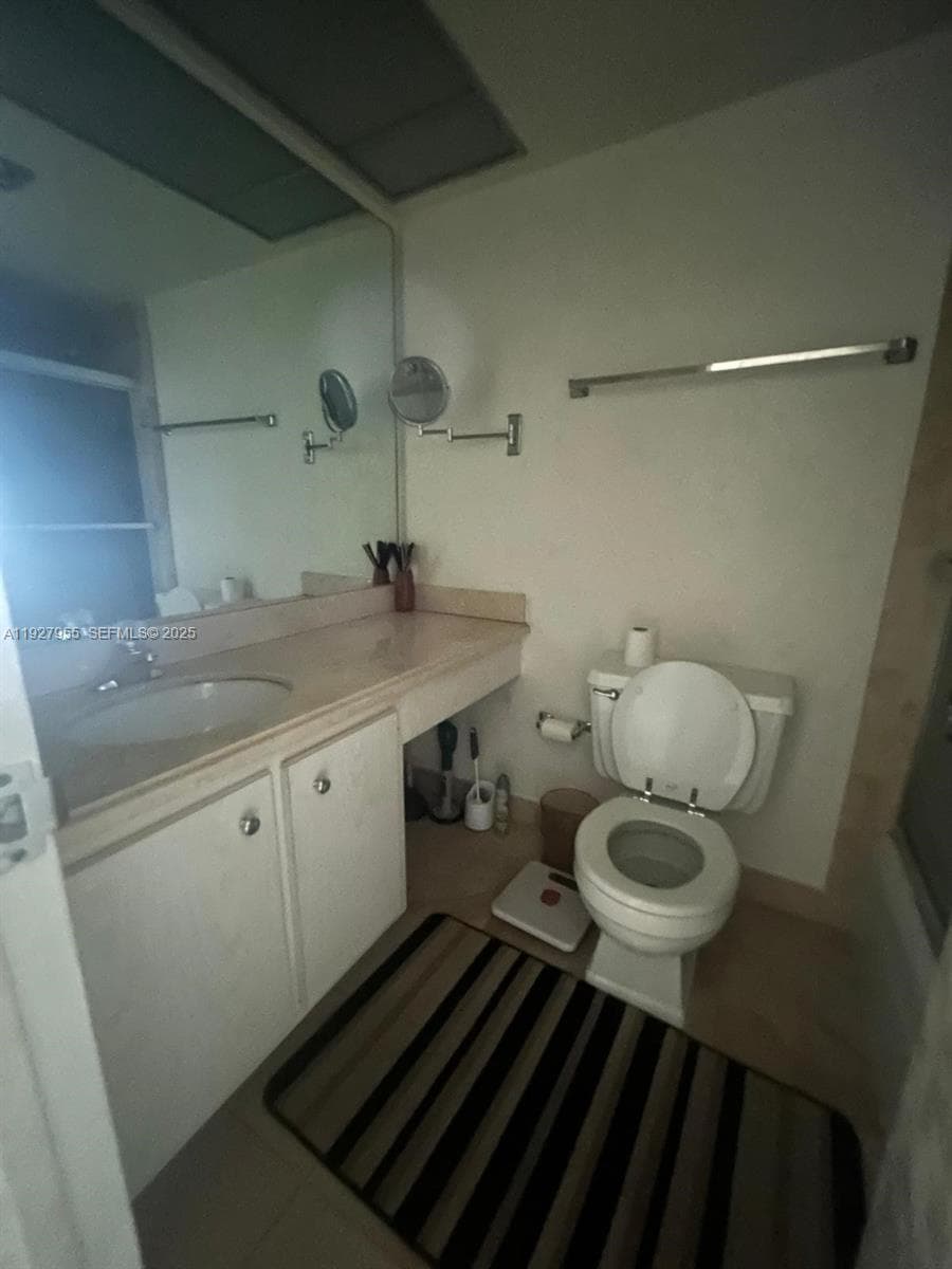 WINSTON TOWERS 200 · #1820 in Sunny Isles Beach - Photo 6
