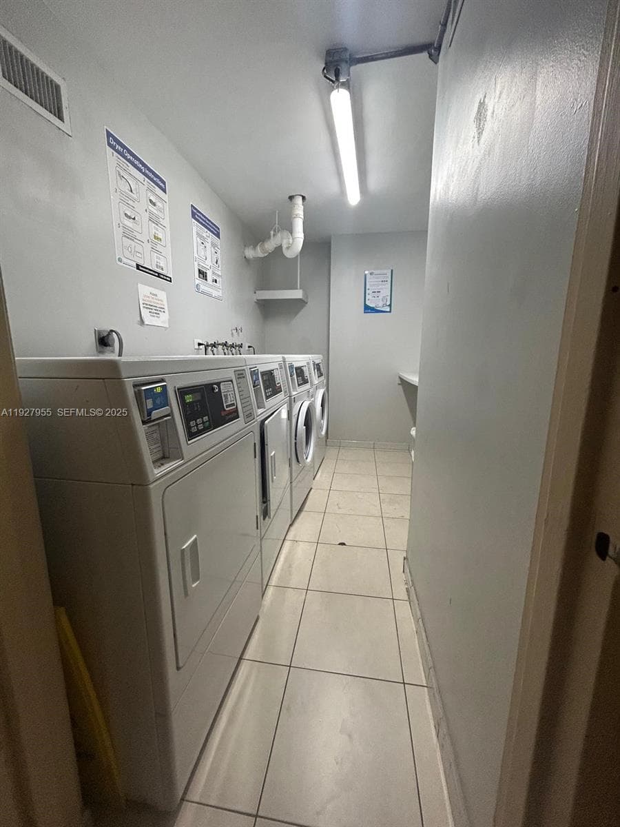 WINSTON TOWERS 200 · #1820 in Sunny Isles Beach - Photo 16