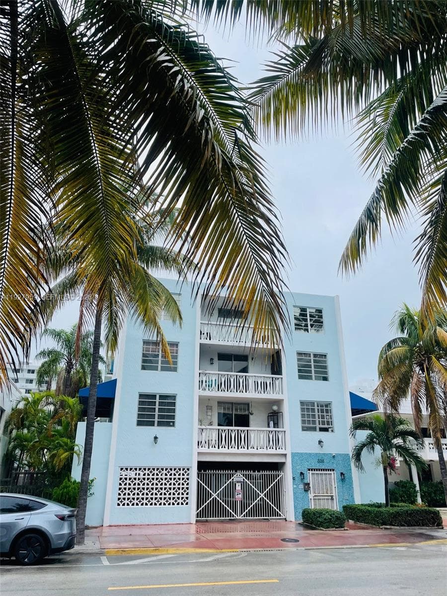 COLLINS VIEW CONDO · #302 in Miami Beach - Photo 2