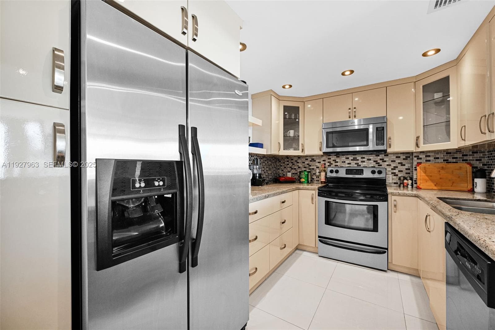 ARLEN HOUSE EAST CONDO · #606 in Sunny Isles Beach - Photo 9