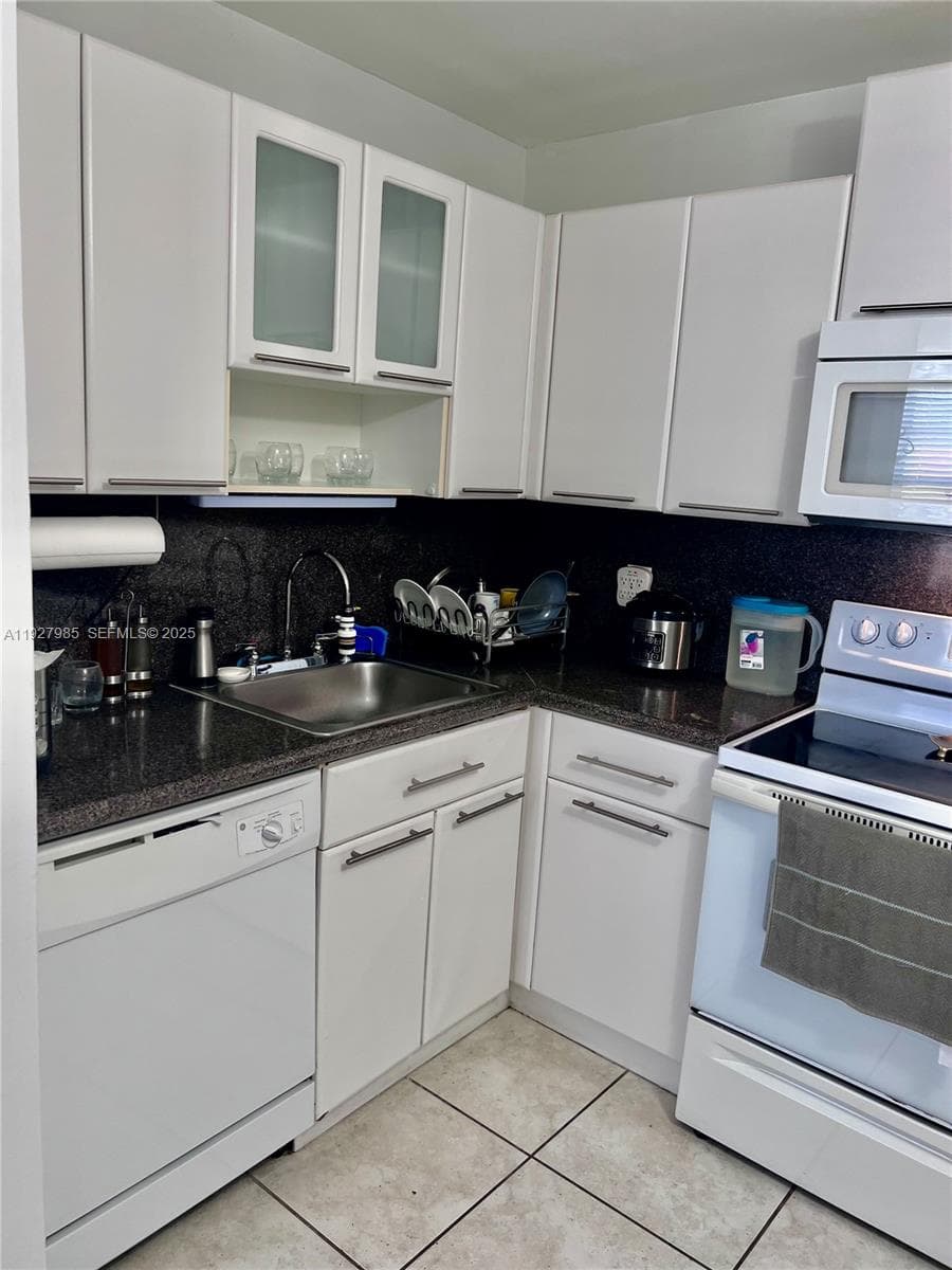 Villa Vista · #203 in Miami Beach - Photo 4