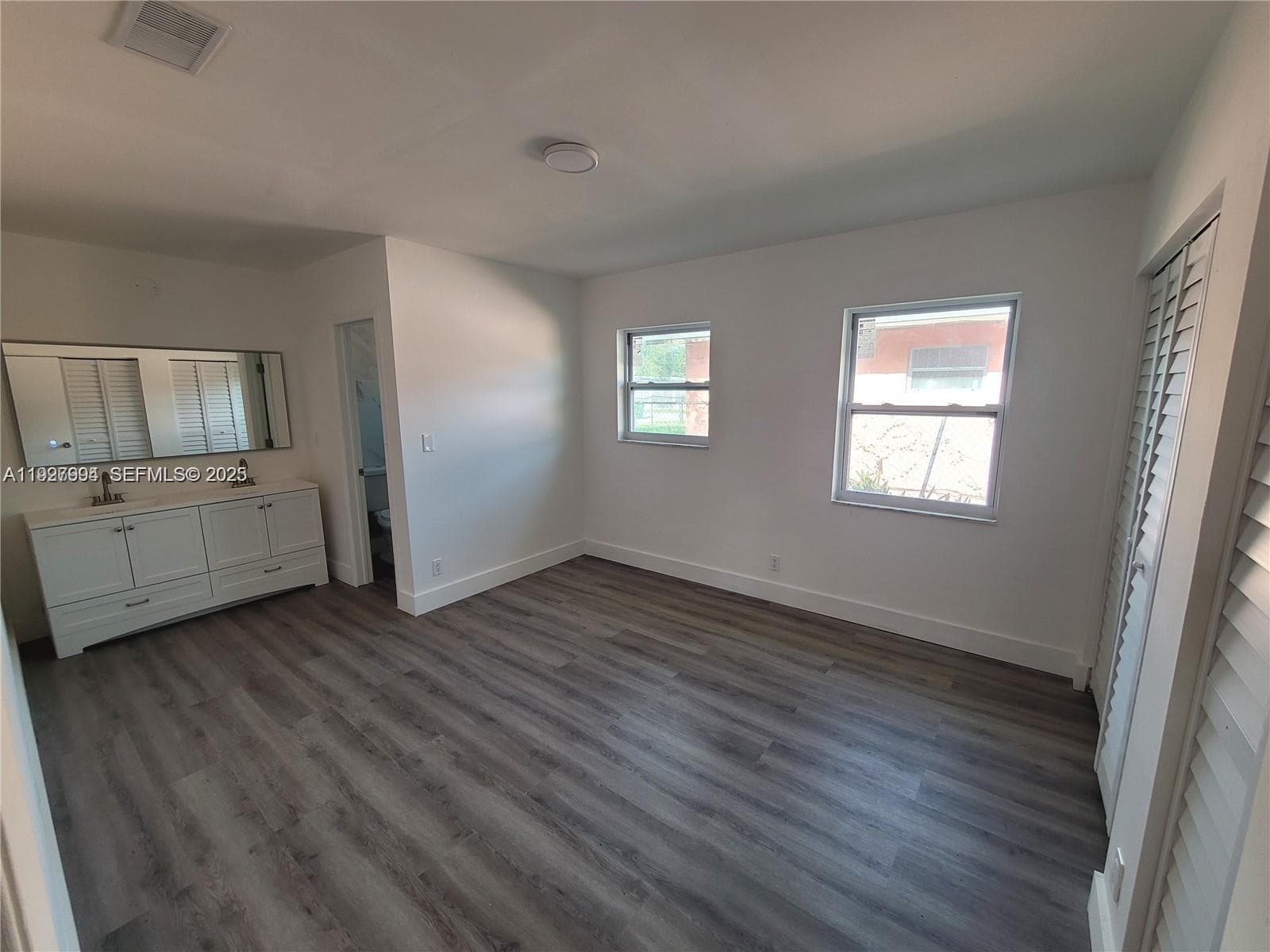 15140 NW 18th Ave photo 8