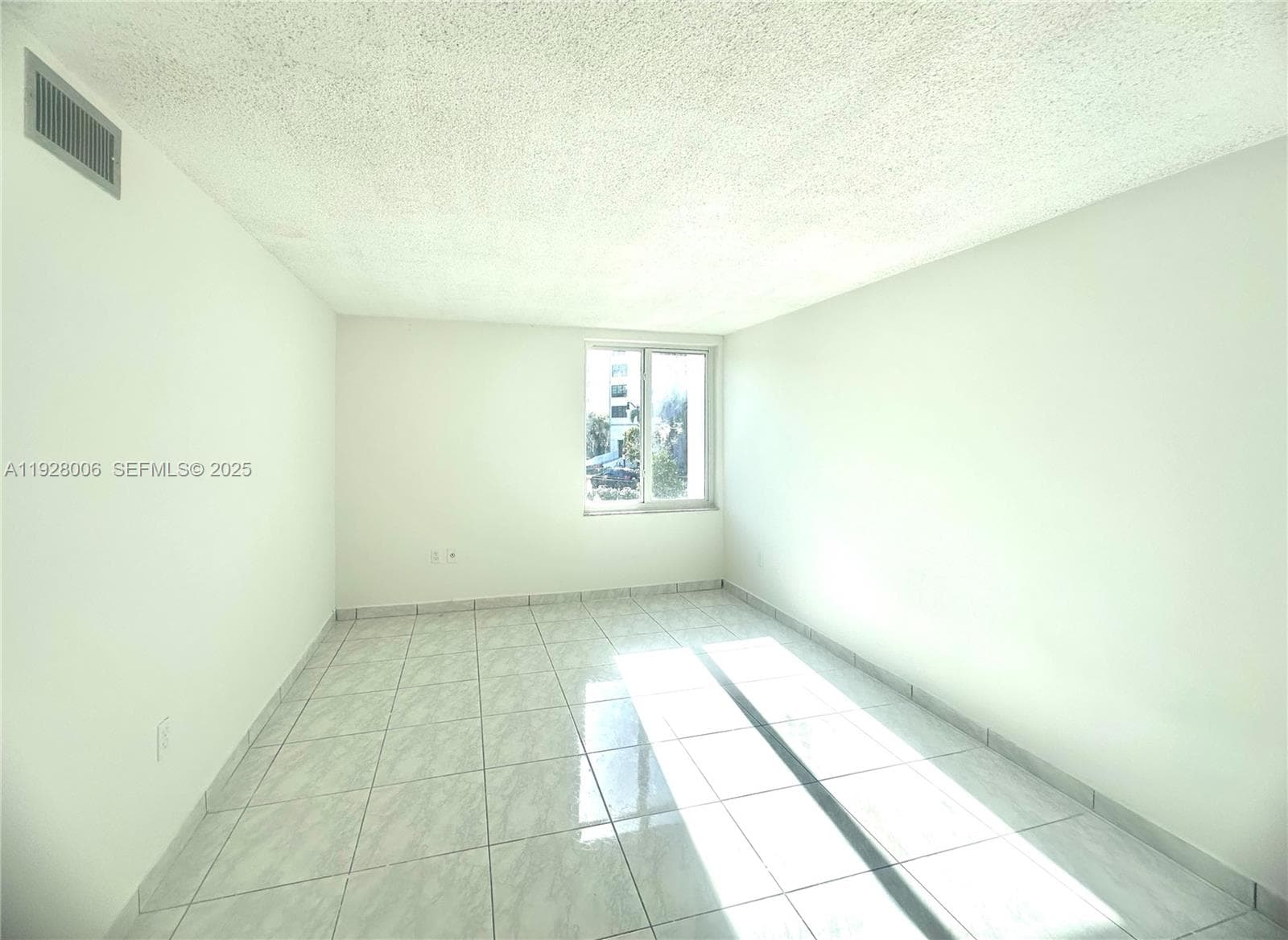 CARIBBEAN BREEZE CONDO · #254 in Sunny Isles Beach - Photo 23