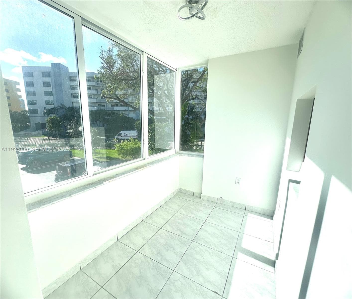 CARIBBEAN BREEZE CONDO · #254 in Sunny Isles Beach - Photo 10