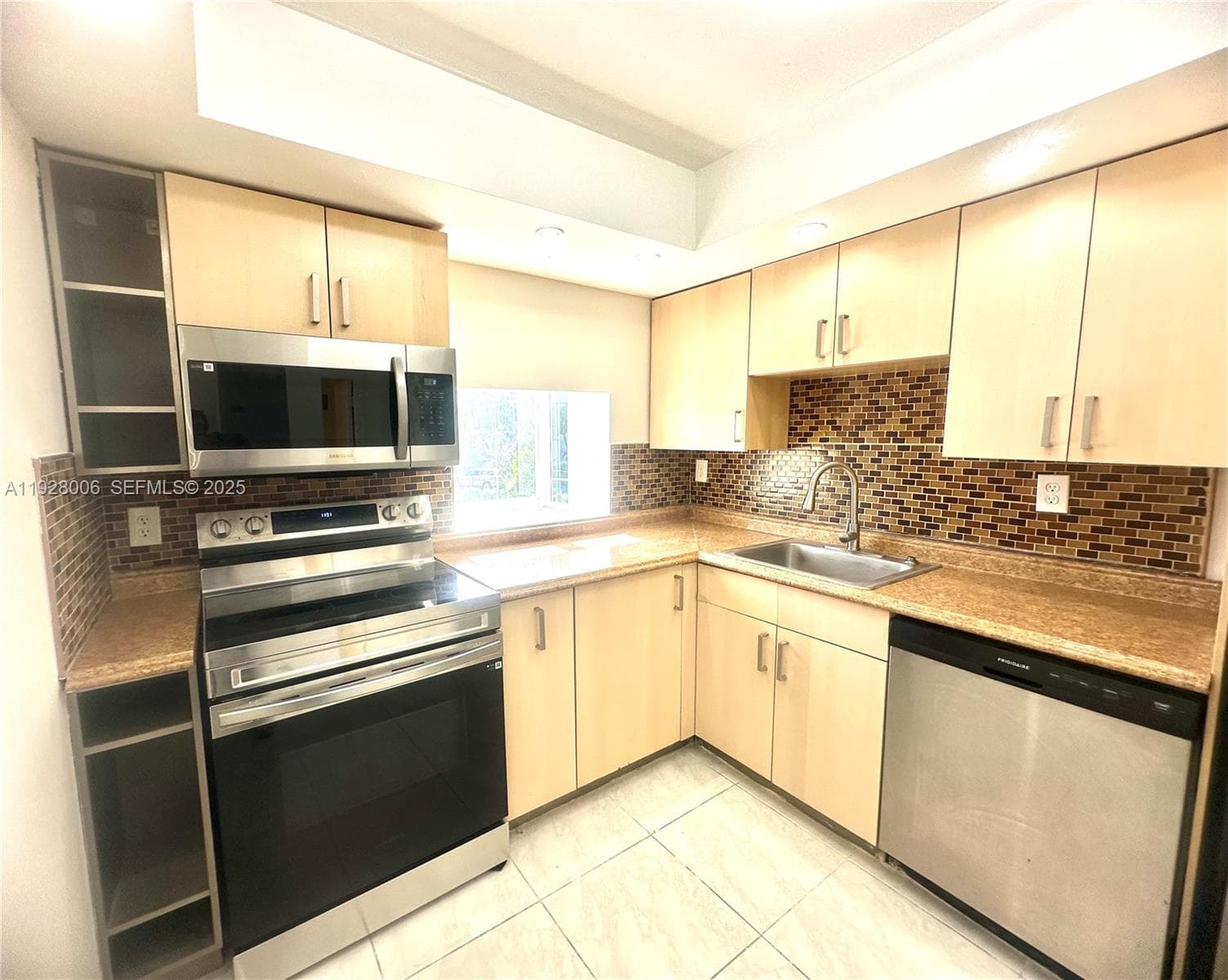 CARIBBEAN BREEZE CONDO · #254 in Sunny Isles Beach - Photo 18