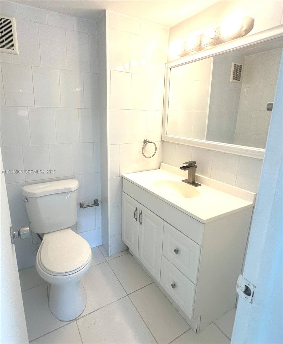 CARIBBEAN BREEZE CONDO · #254 in Sunny Isles Beach - Photo 15