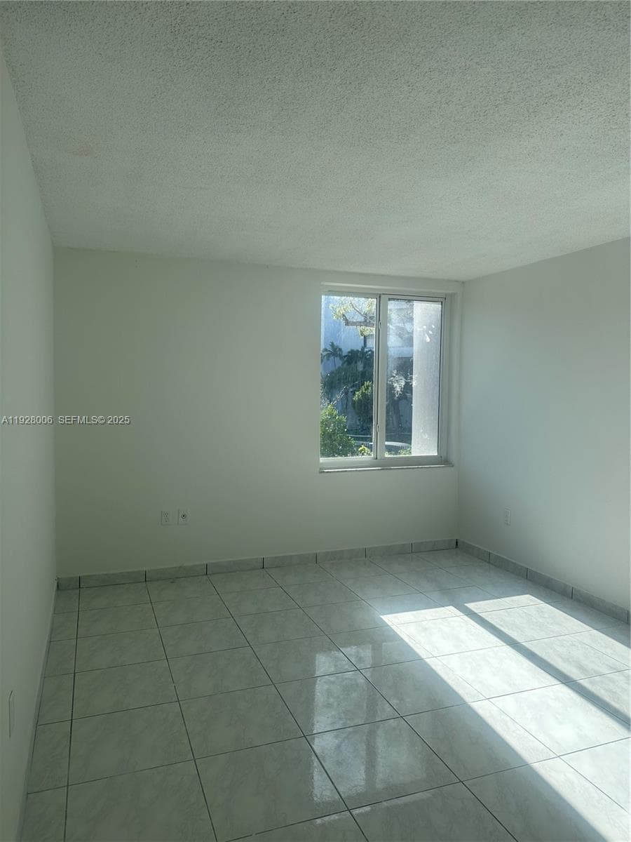 CARIBBEAN BREEZE CONDO · #254 in Sunny Isles Beach - Photo 35