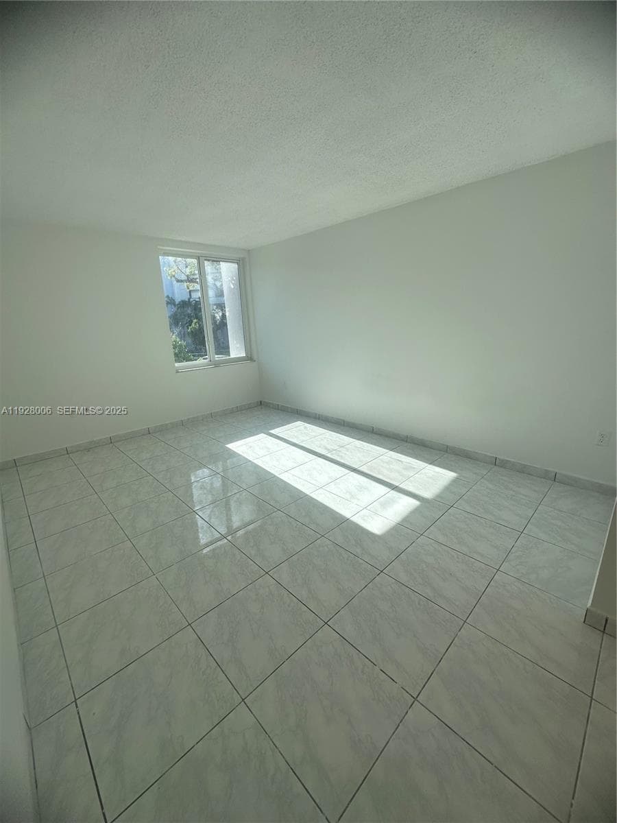 CARIBBEAN BREEZE CONDO · #254 in Sunny Isles Beach - Photo 31
