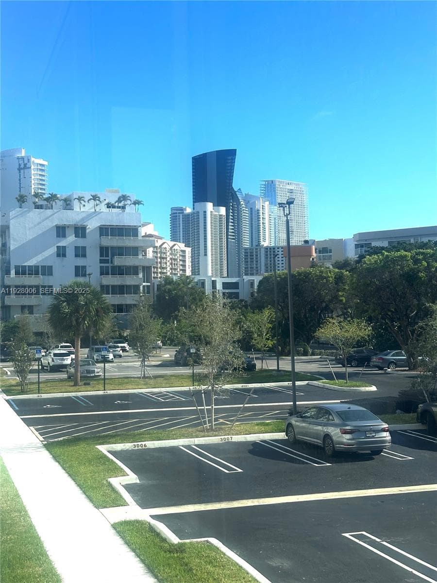 CARIBBEAN BREEZE CONDO · #254 in Sunny Isles Beach - Photo 25