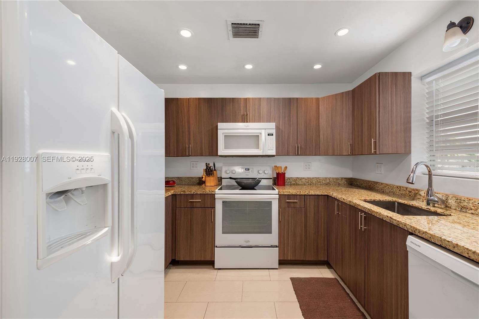 MICHIGAN TERRACE CONDO · #303 in Miami Beach - Photo 39