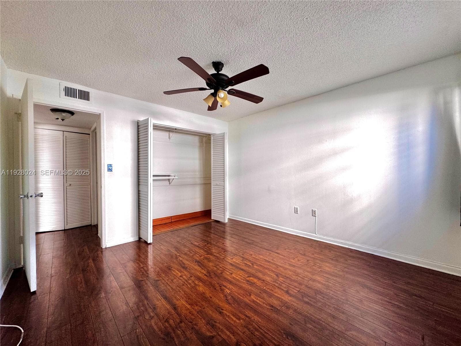 WEST OAKS CONDO · #302 in Miami Beach - Photo 12